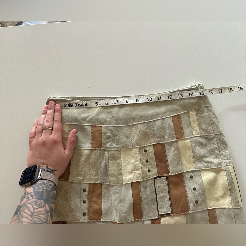 Vintage Y2K Boho Patchwork Suede Leather Cream Gold Mini Skirt 4 Brown - Picture 3 of 10
